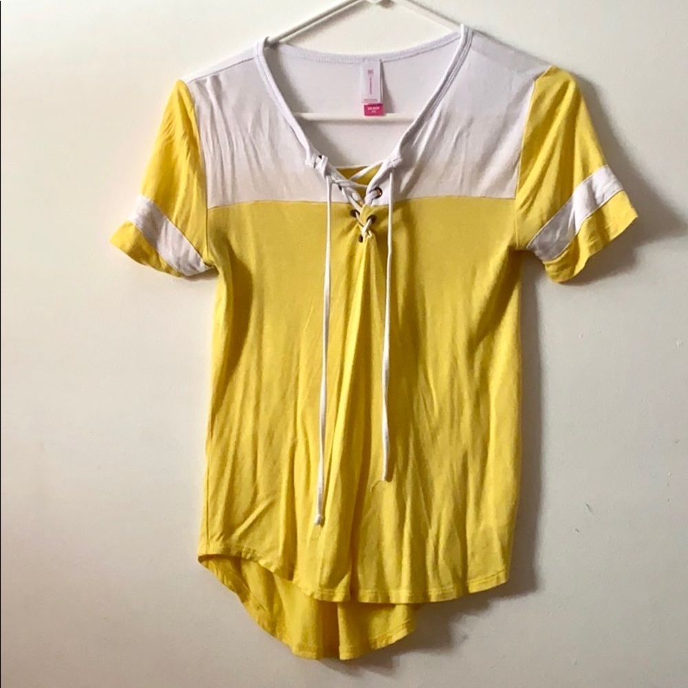 Comfortable yellow t shirt